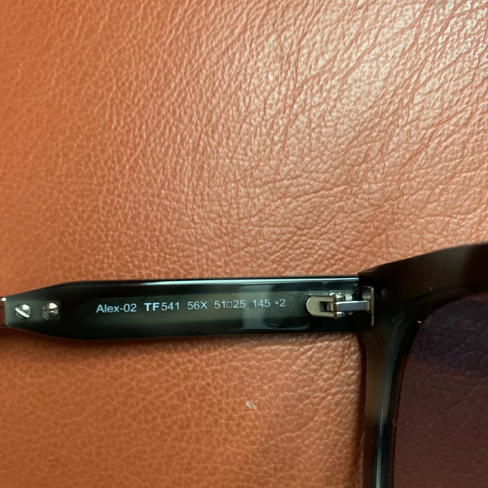 Sunglasses Tom Ford - Picture 3 of 6